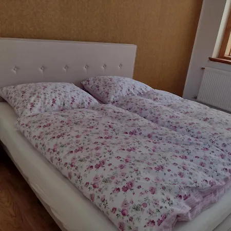 Bara Ház Casa de Férias Tvrdosovce